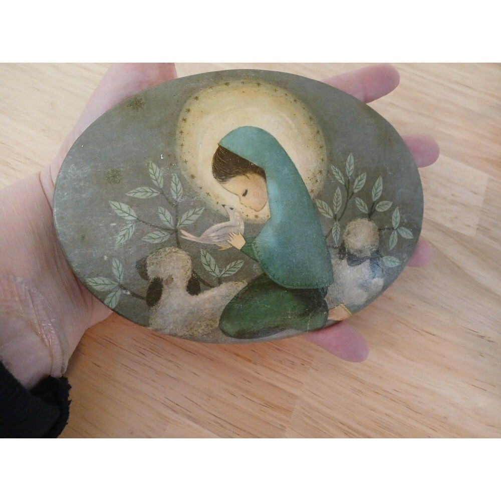 Vintage Painted Oval Plaque Little Girl Holding Bird with Sheep Praying - Picture 2 of 10